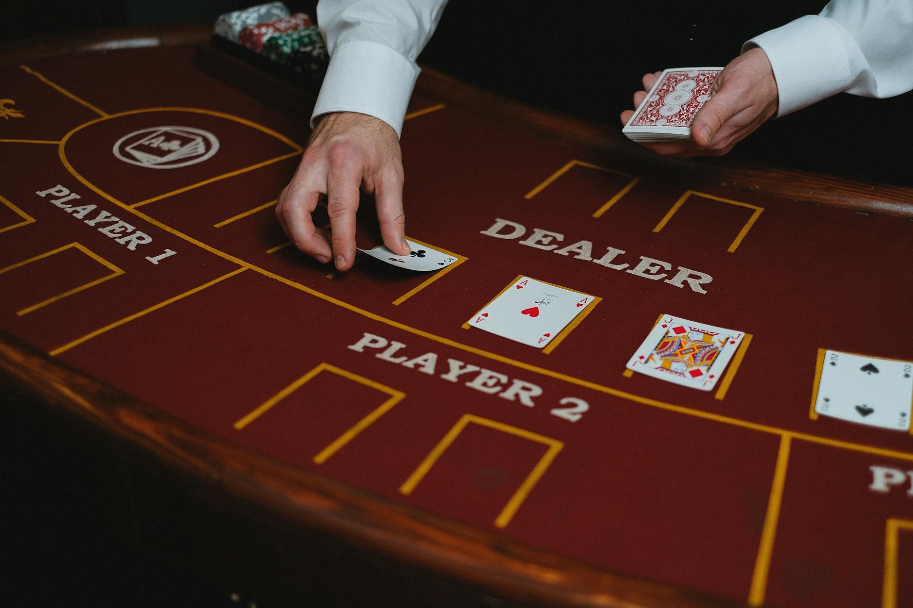 Giao diện casino trực tuyến hiển thị rõ trên điện thoại và máy tính